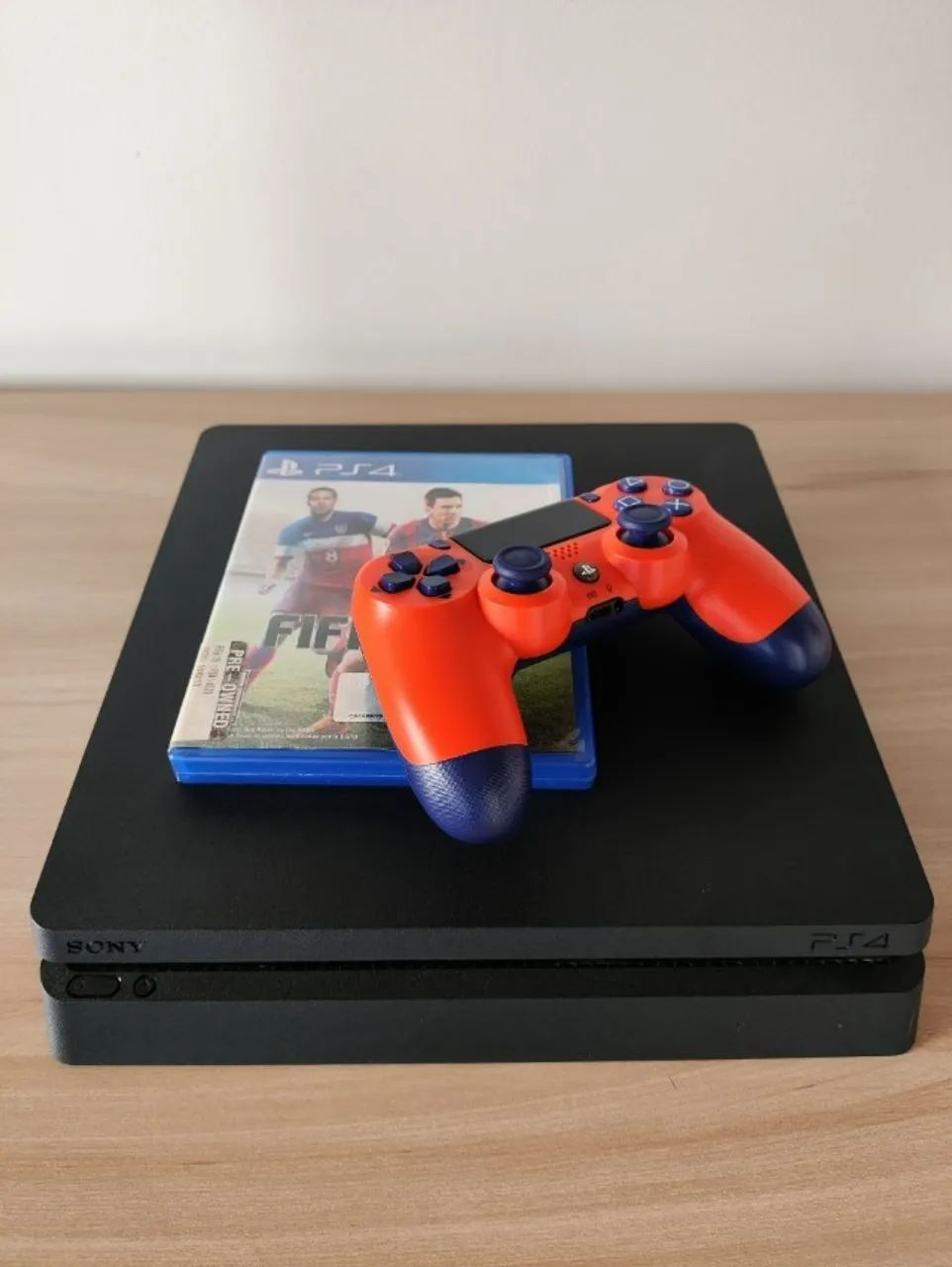 PS4 Slim com jogo e pronto para jogar - Funcionando Perfeitamente
