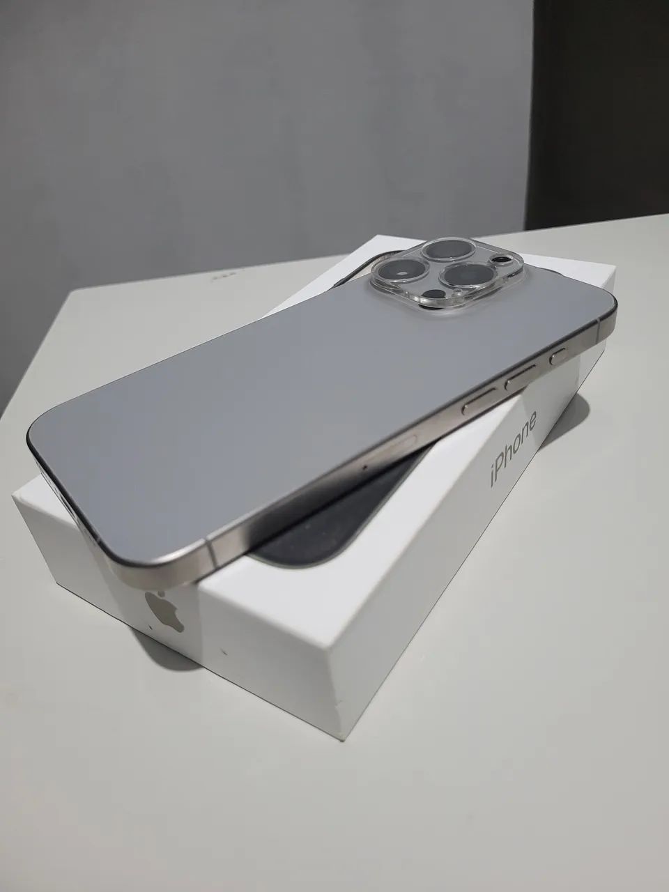 iPhone 15 pro 128 gb com caixa - Foto 2