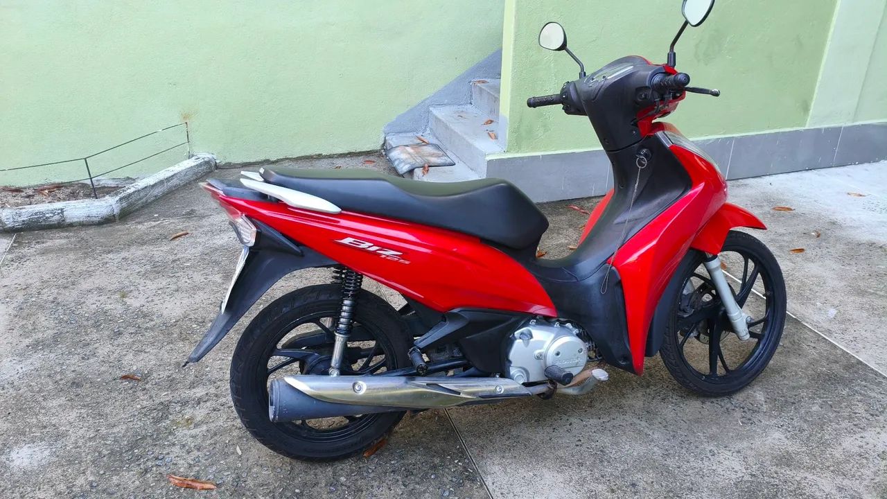 Honda Biz 125, 2022, única dona,  em excelente estado. - Foto 2