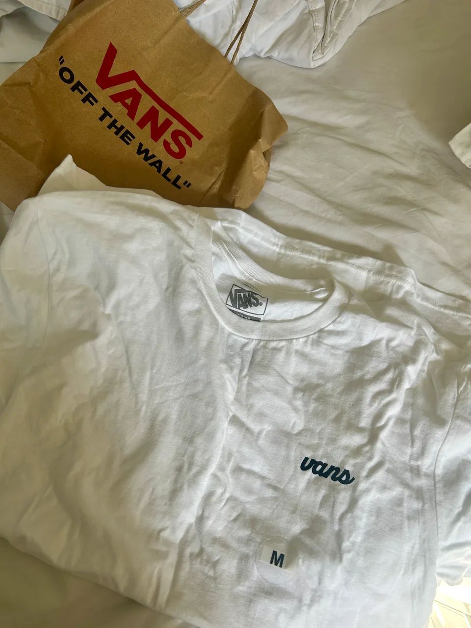 Camiseta vans original branca nunca usada M