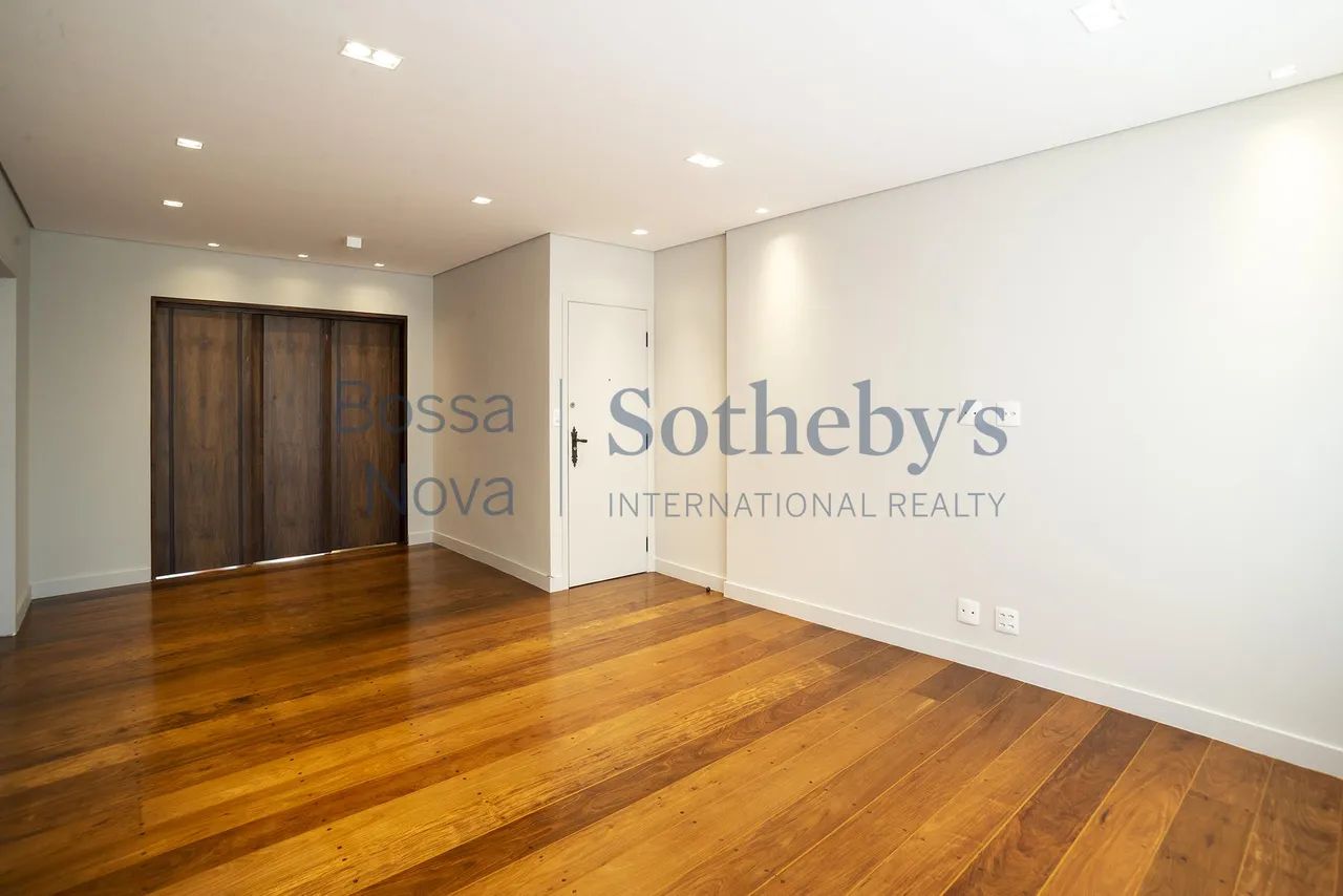 Apartamento reformado em localização cobiçada - Foto 3