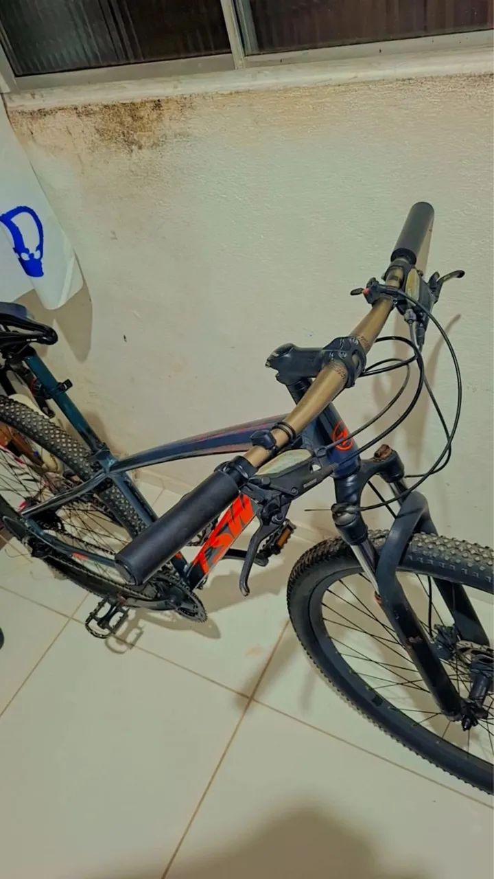 Uma bicicleta  - Foto 3