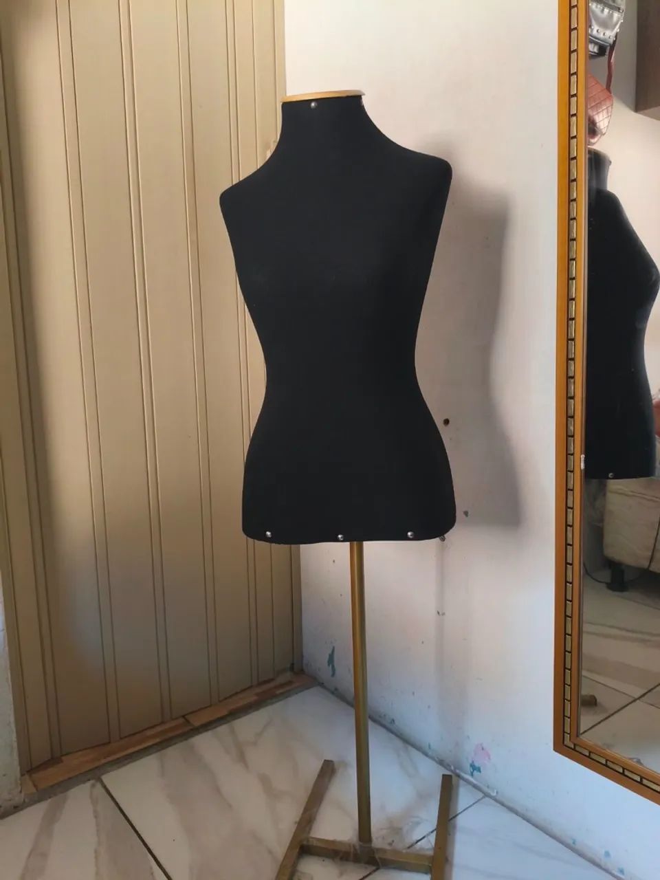 Manequim de busto feminino 