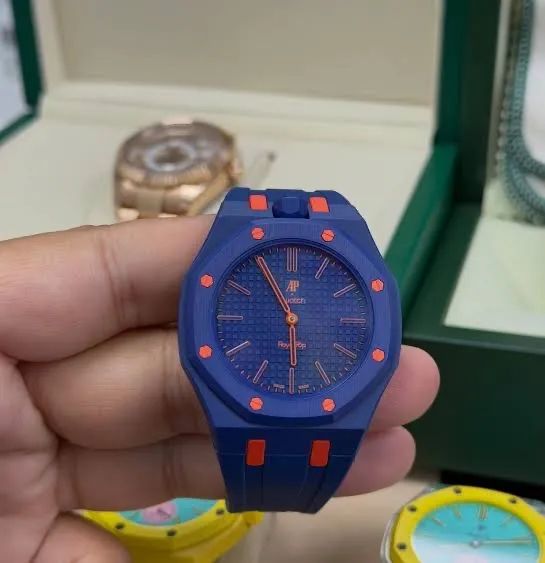 Relógio Royal Pop Swatch x Audemars Piguet - Acessórios - Marco