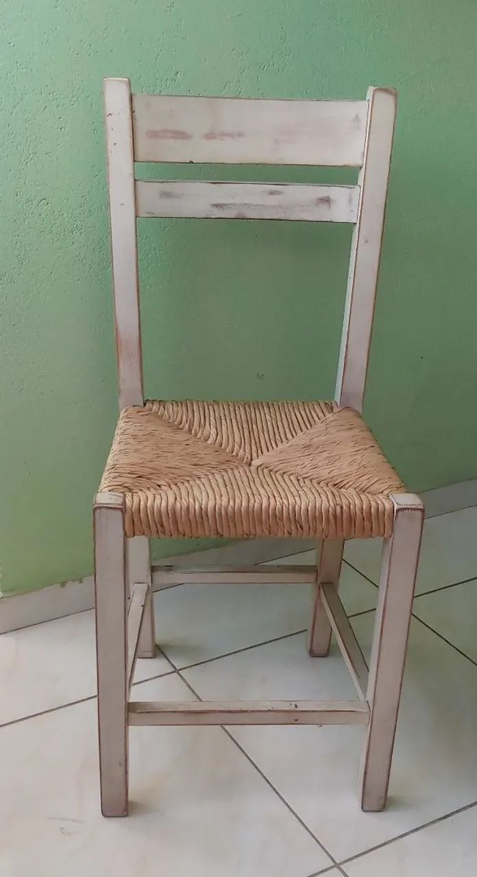 4 cadeiras de madeira com assento em palha - Foto 4