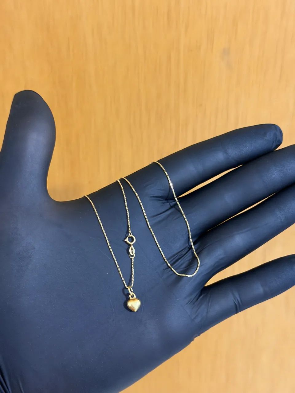 Cordão feminino em ouro 18K