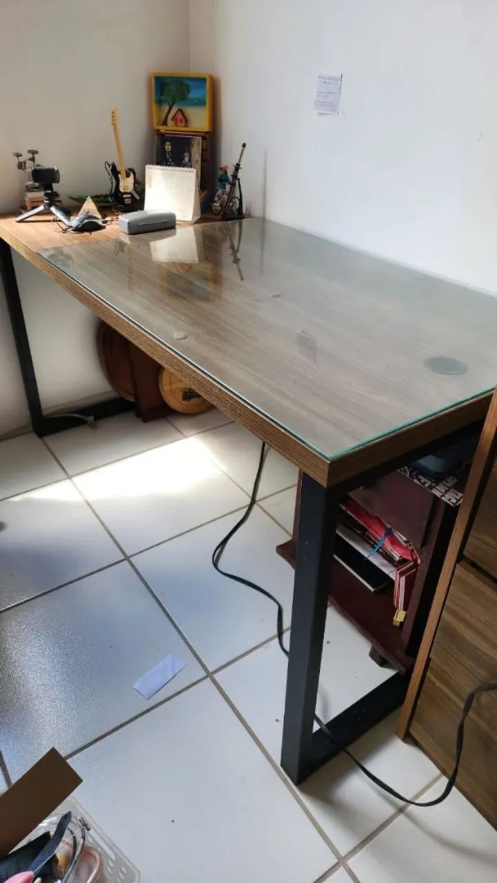 Vendo mesa de escritório moderna e funcional - Foto 2