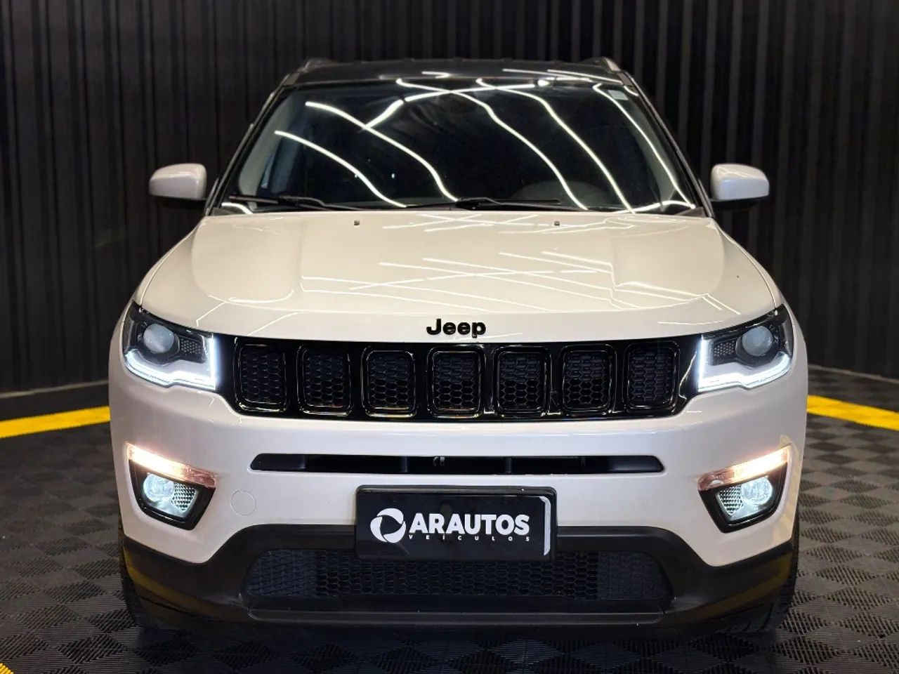 Jeep Compass Night Eagle 2.0 4X2 Flex 16V AUT 2018 - Foto 2