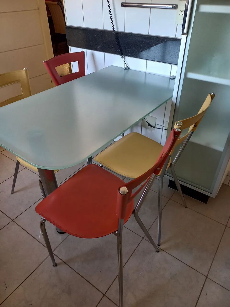 4 Cadeiras em couro! - Foto 5