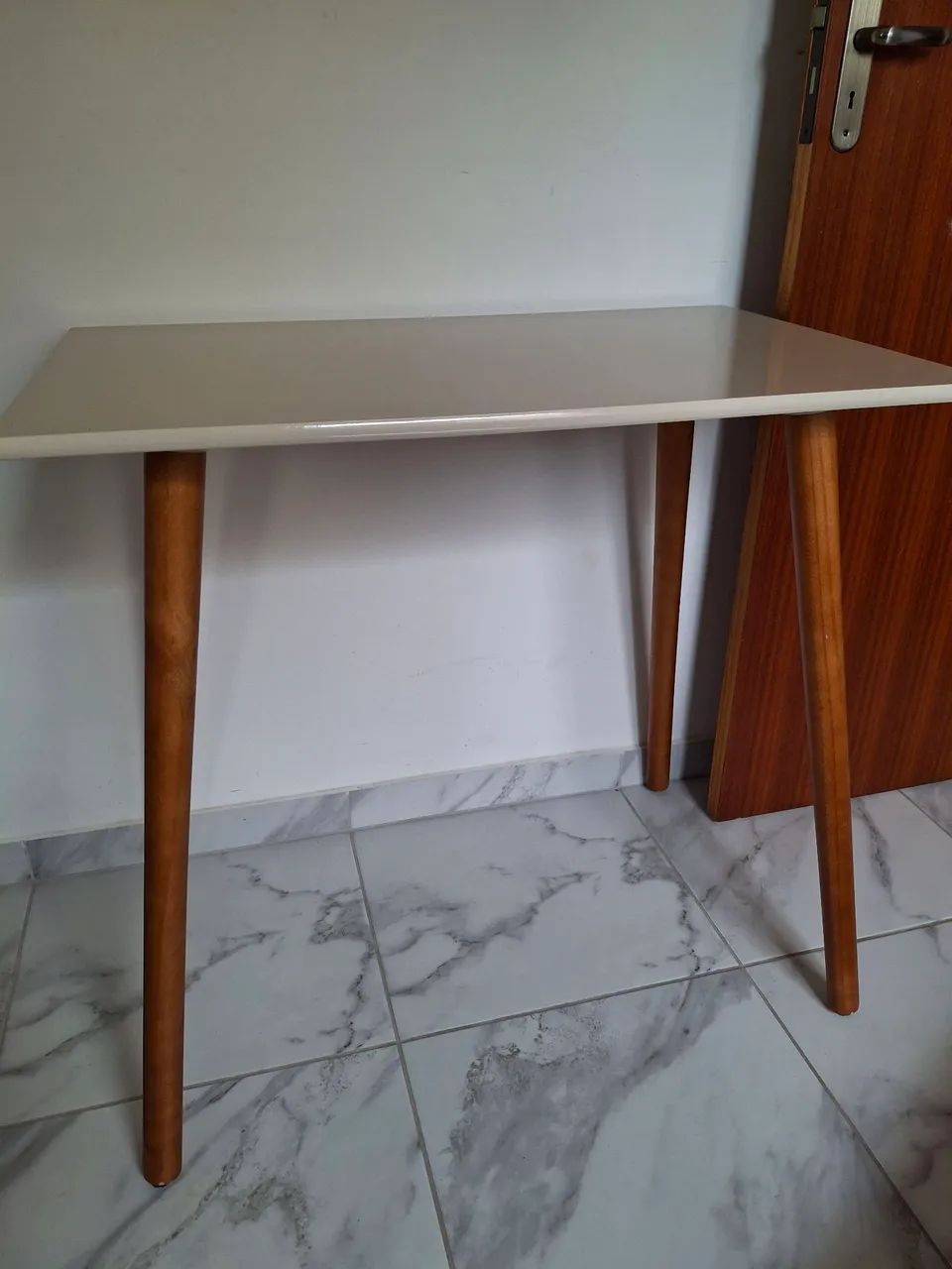Mesa escrivaninha retrô