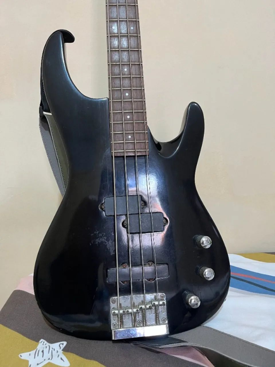 Contrabaixo + Amplificador - Foto 5