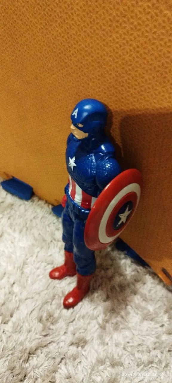 Boneco Capitão América Marvel Titan Hero Series 30cm Hasbro - Com Escudo - Foto 4