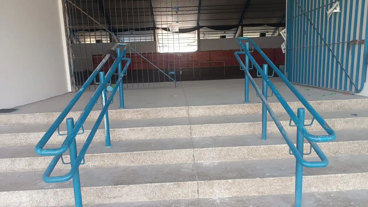 Pintura em corrimão e grande!
