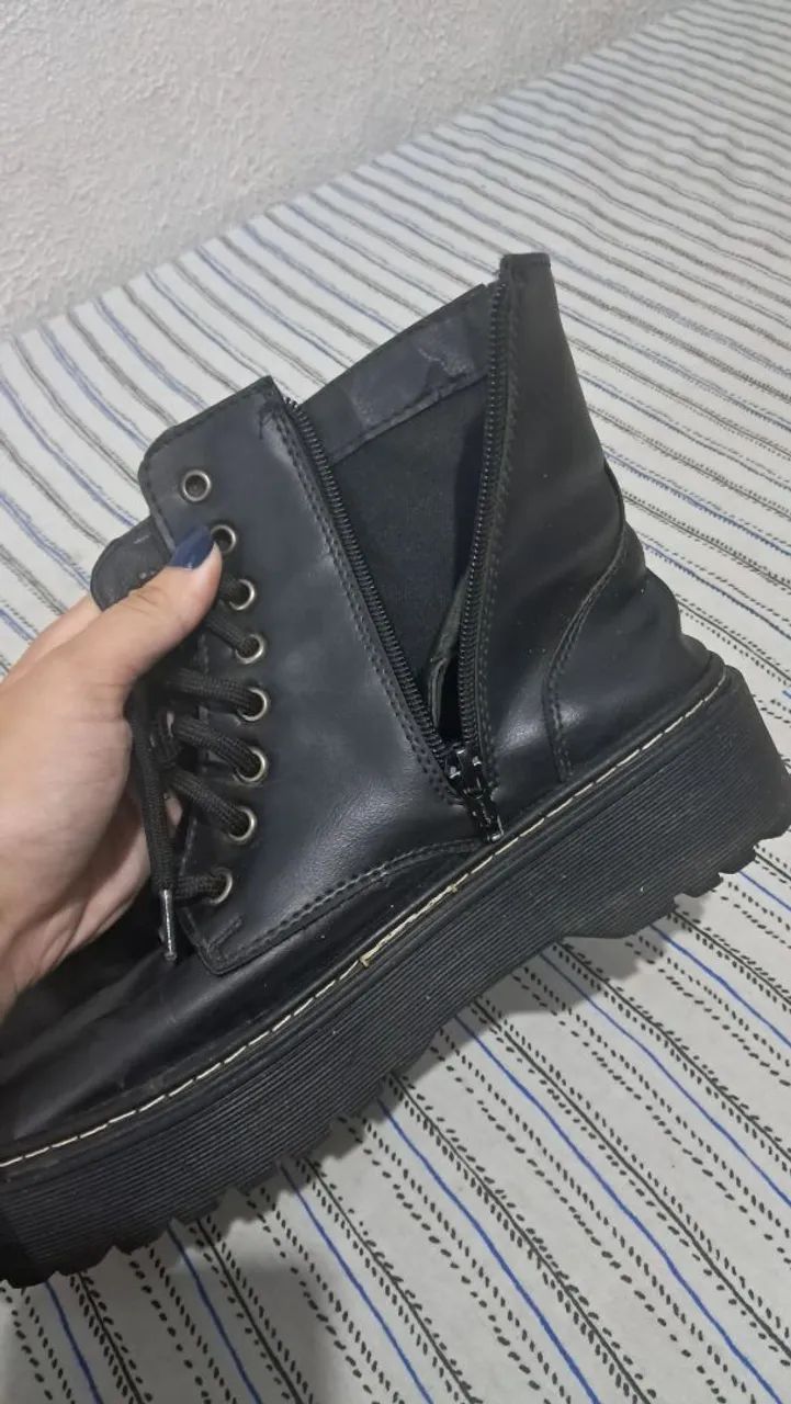 Botas Pretas   - Foto 3