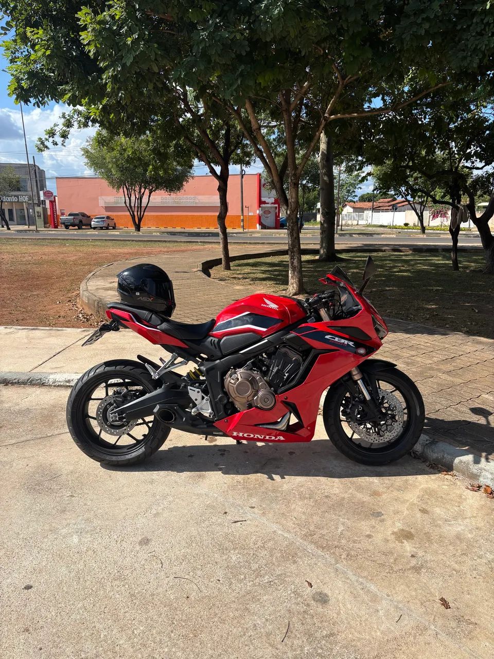 Cbr 650 r 2022/23 Vermelha - Foto 4