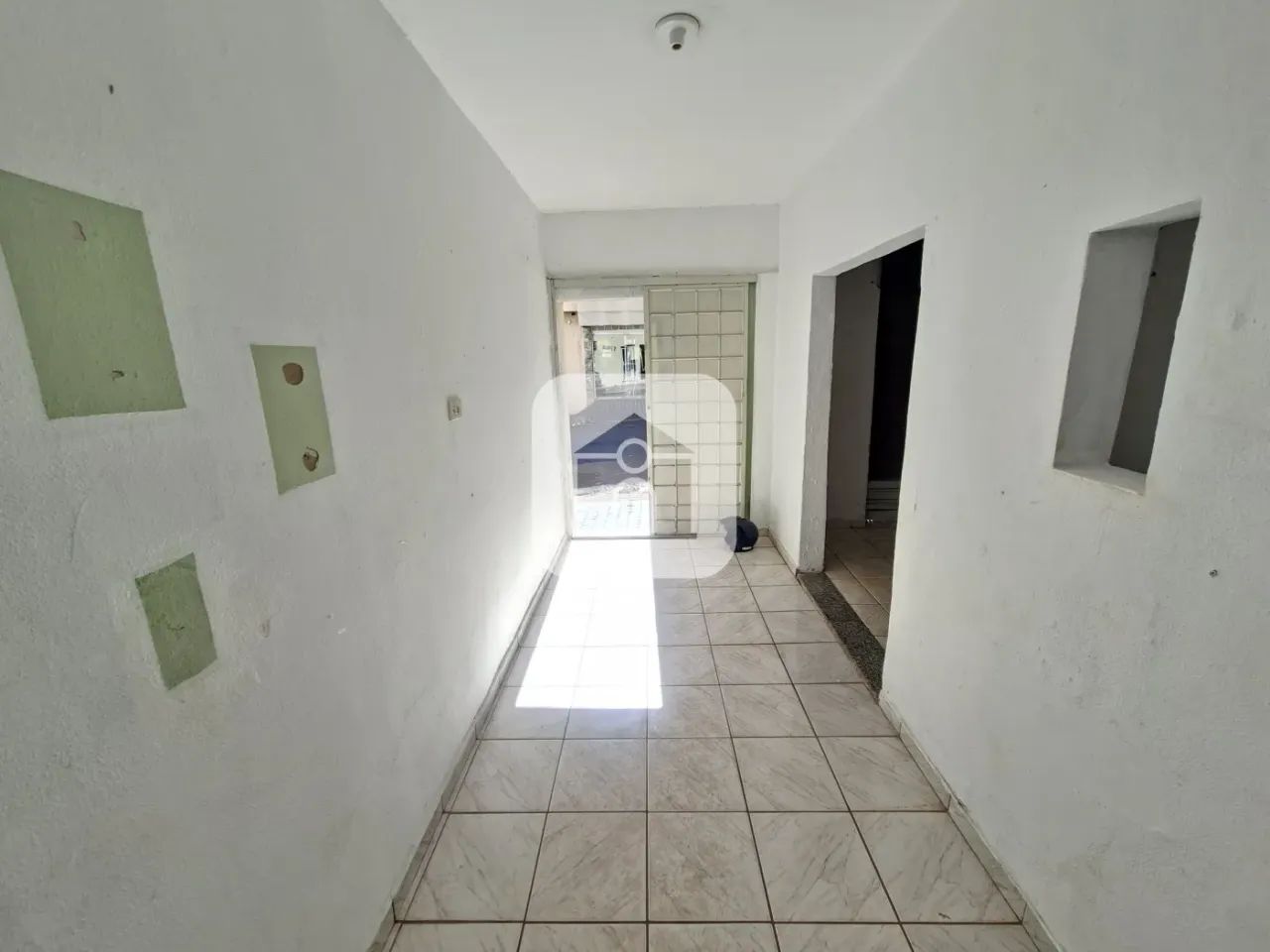 Comodo comercial para locação no bairro Saraiva - Foto 2