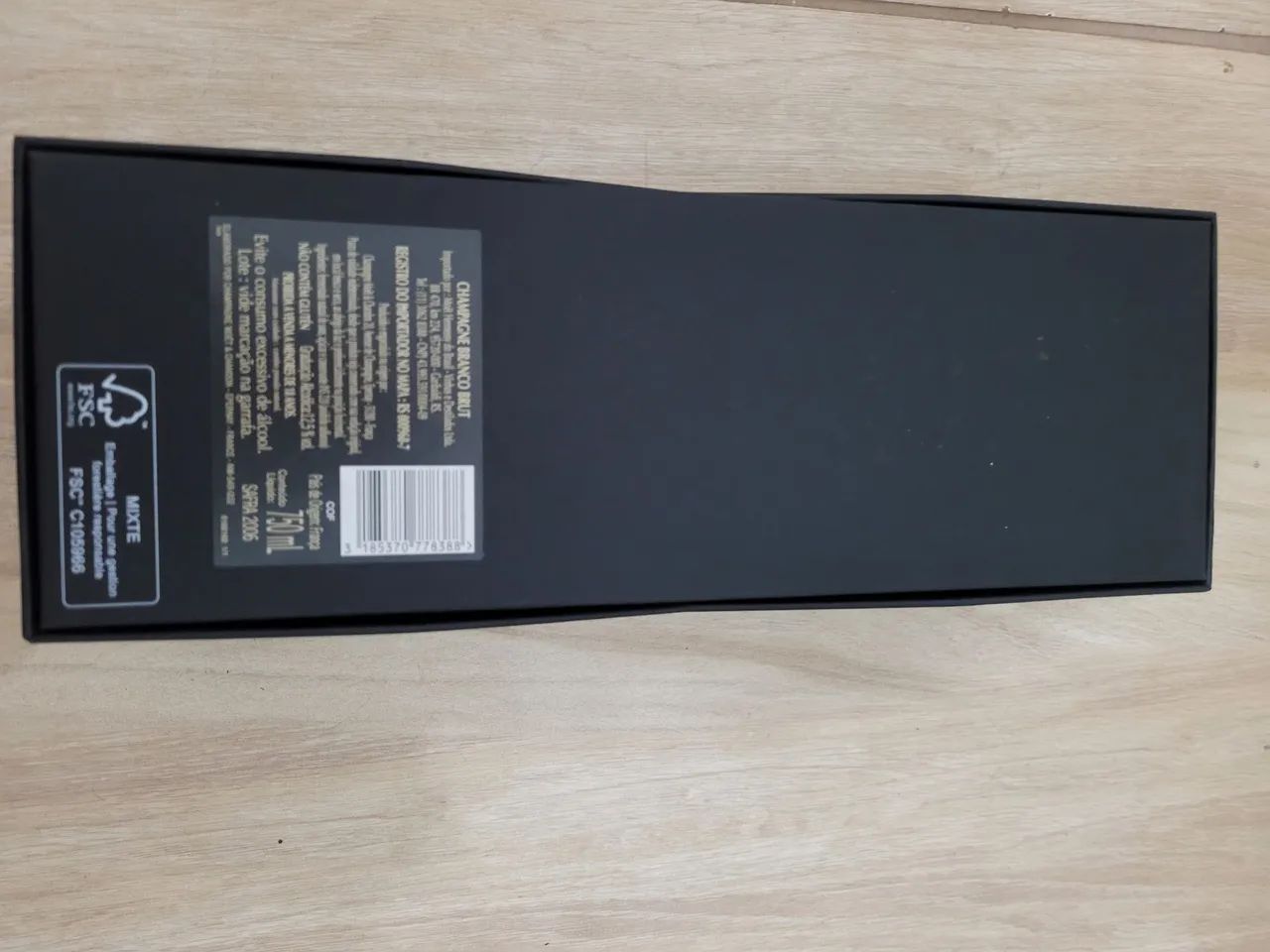Caixa original  Champagne Dom Pérignon. - Foto 2