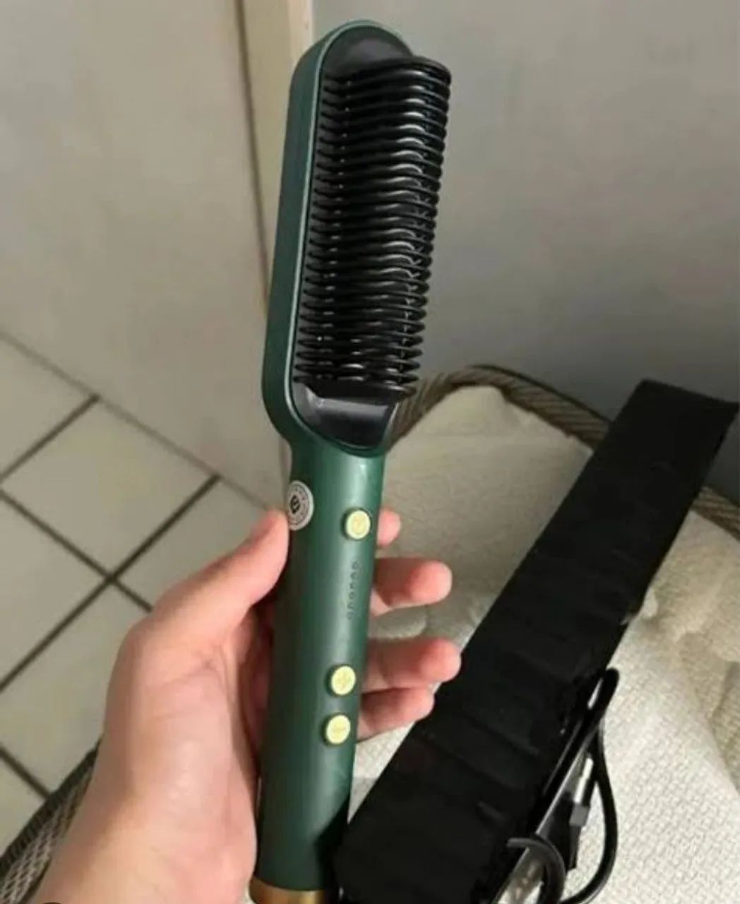 Escova alisadora de cabelo 