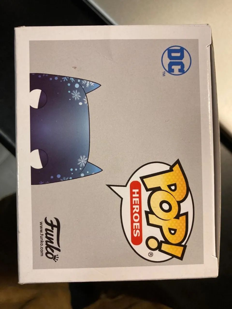 Funko Pop DC Batman Silent Knight 366 Special Edition - Foto 5