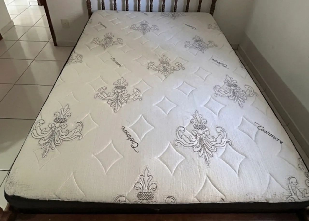Cama queen / colchão de mola  - Foto 2