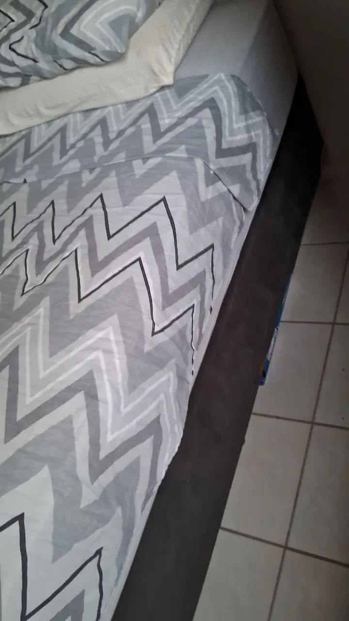 Cama base + colchão. Ler o anúncio 