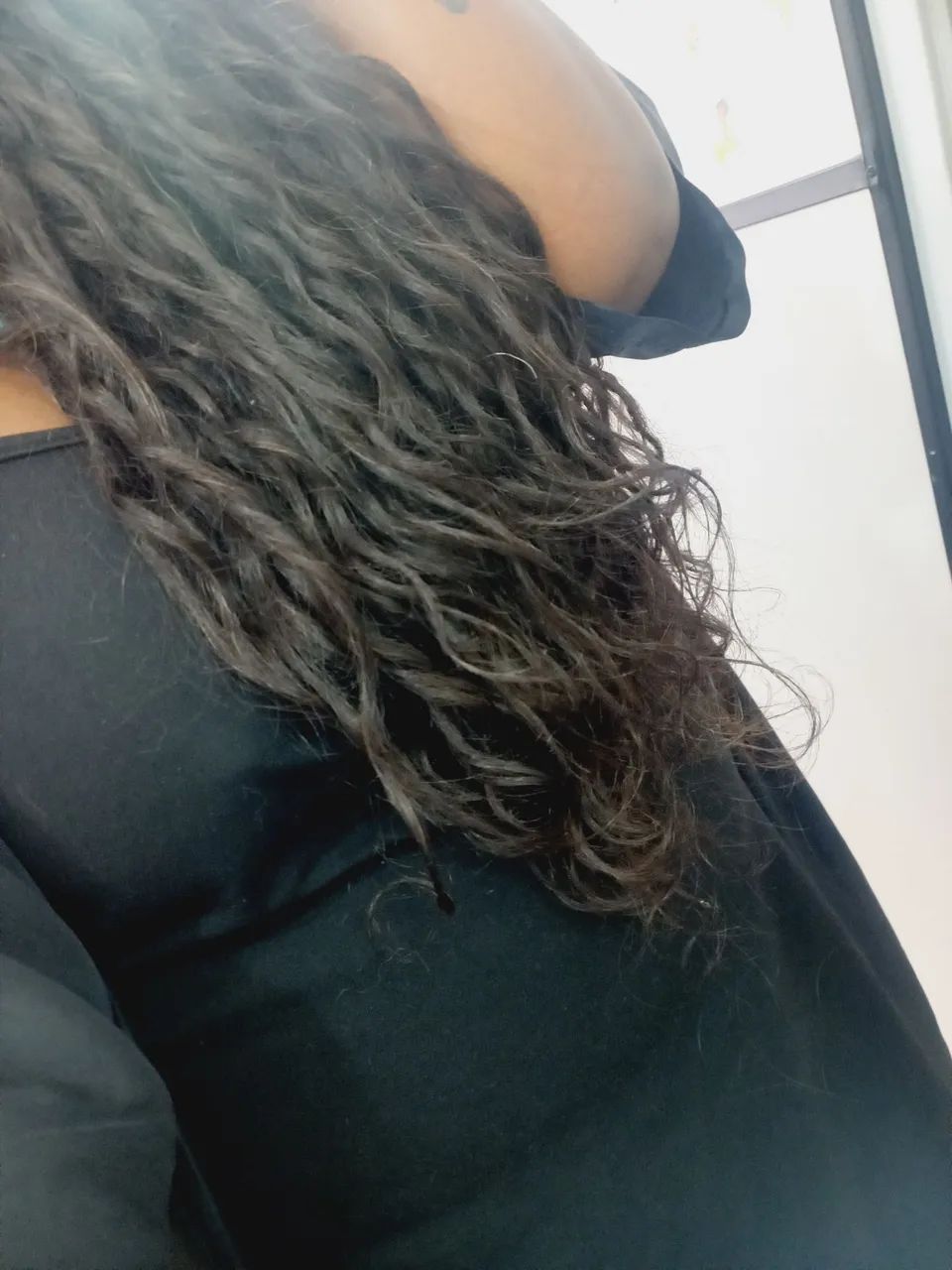 Cabelo cacho 3. ..300 gramq 70 centímetros 