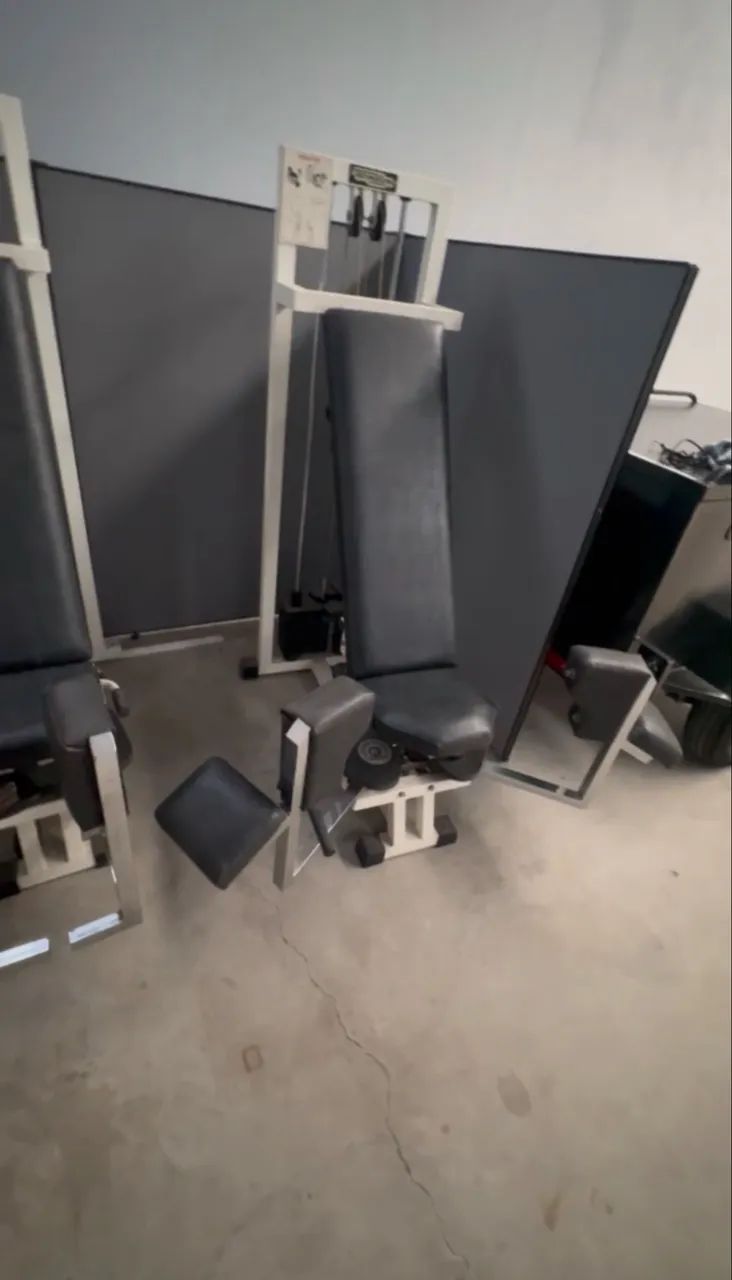 Cadeiras abdutora e adutora TECHNOGYM o par - Foto 4