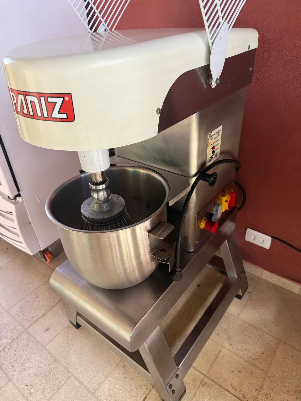 Batedeira Planetaria Bp-18 G2 18L 1Cv 4 Vel Inox  220V - Gpaniz - Foto 6