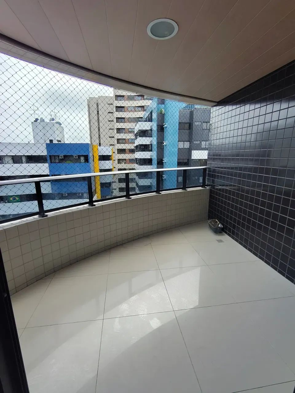 Alugo Apto de 2 suítes e closet com 113 m² na Ponta Verde - Foto 4