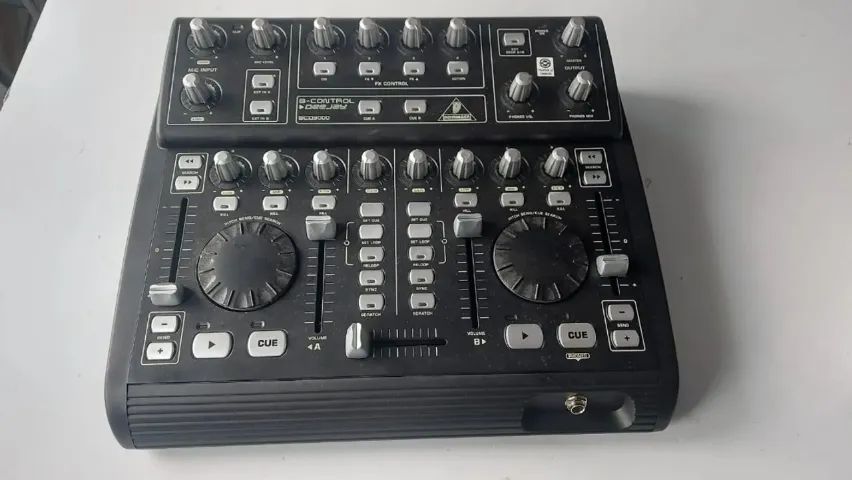 Mesa Dj Behringer Bcd3000 - Ligando - Sem Teste (Usado)