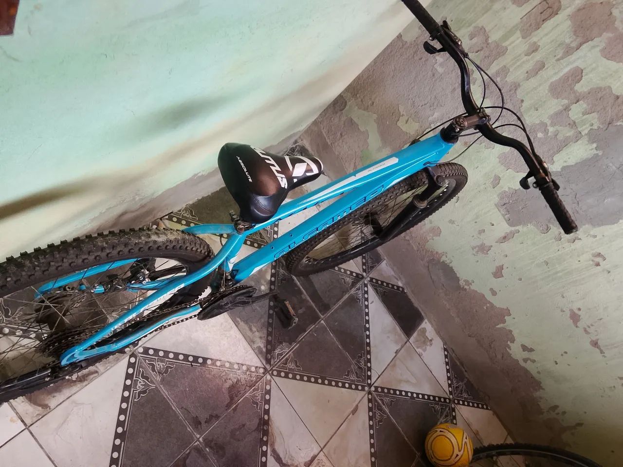 Bicicleta aro 29 semi nova - Foto 3