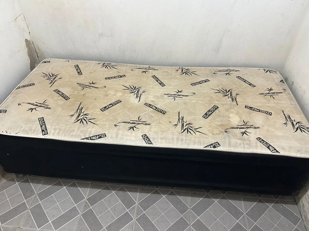 Cama box de solteiro 