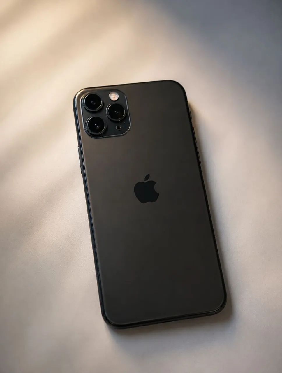 Iphone 11 pro max (desapego) - Foto 2