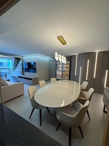 Apartamento de luxo completamente mobiliado