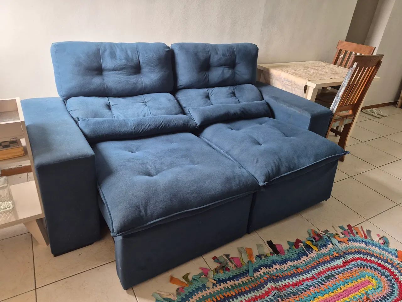 Vendo Conjunto de Sofá Retrátil com 200cm e Mesa com 2 Cadeiras de Madeira Maciça Rústica  - Foto 5