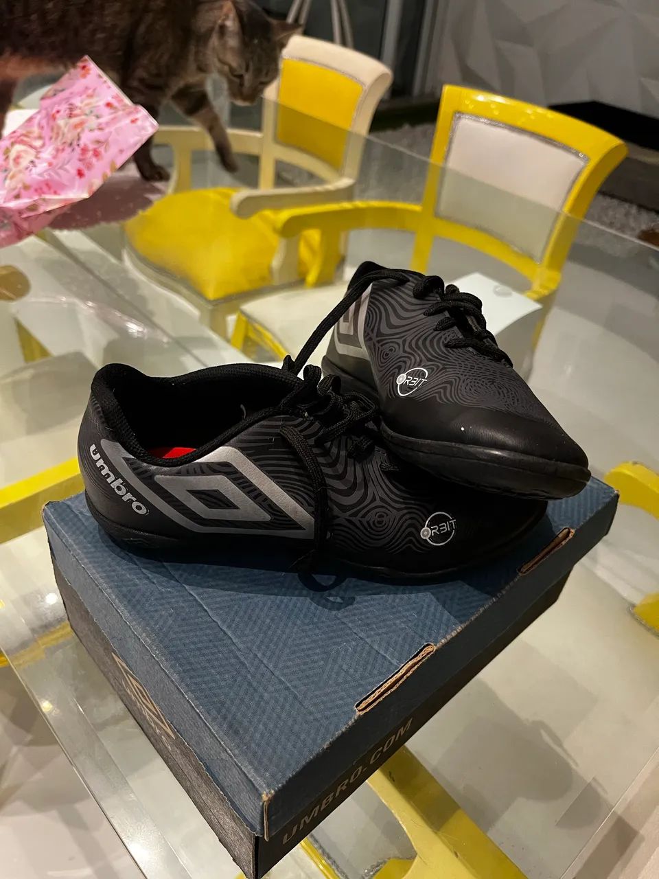 Chuteira society umbro orbit - Foto 2