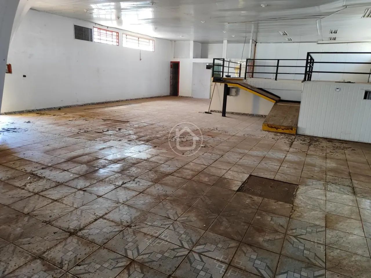 SALÃO COMERCIAL COM VALOR DE OPORTUNIDADE - Foto 5