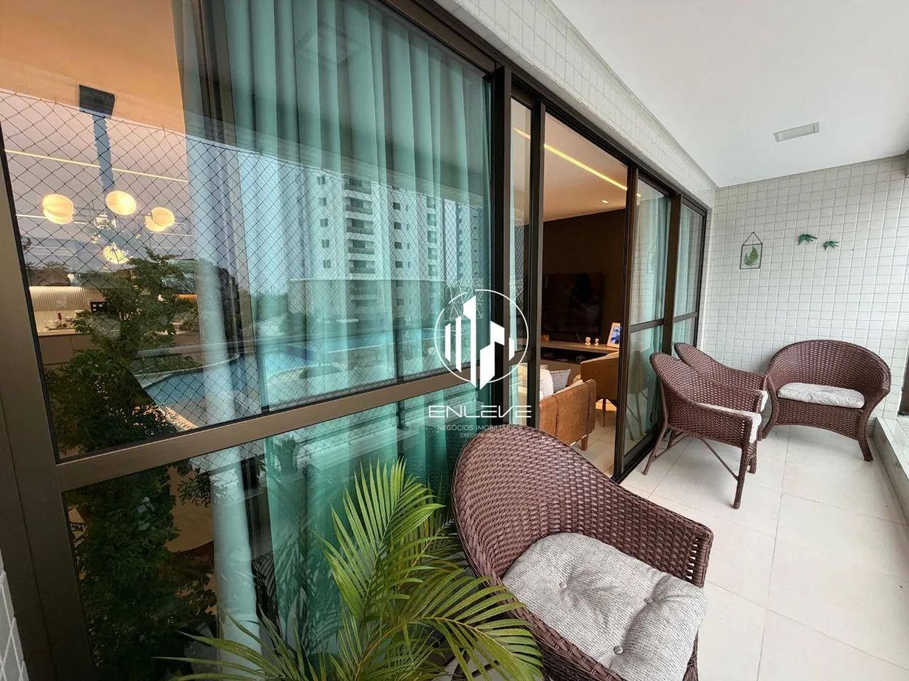 Apartamento Mobiliado de 127m² com 03 Suítes no Brisamar - Foto 3