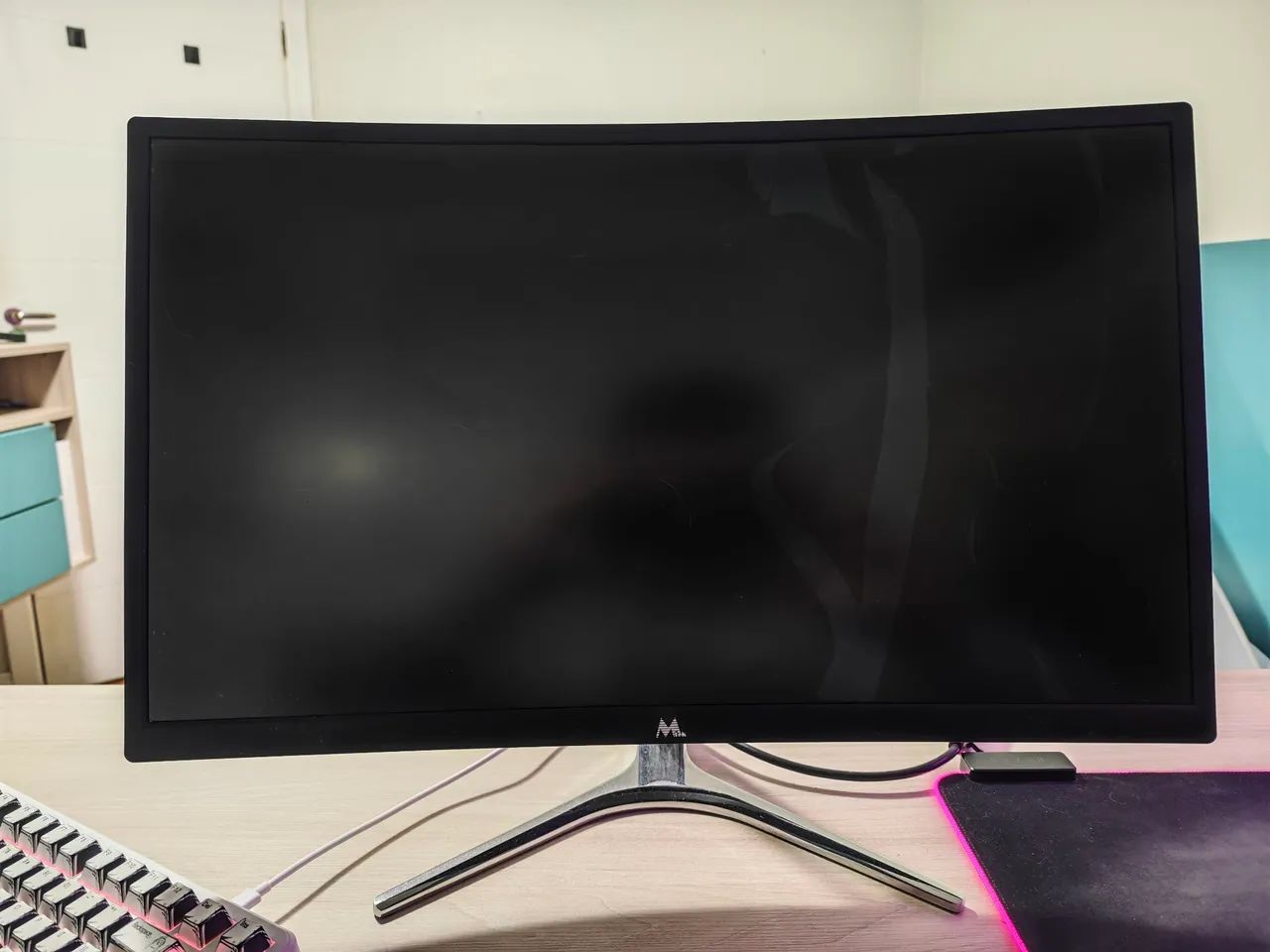 Monitor curvo 144hz Quebrado