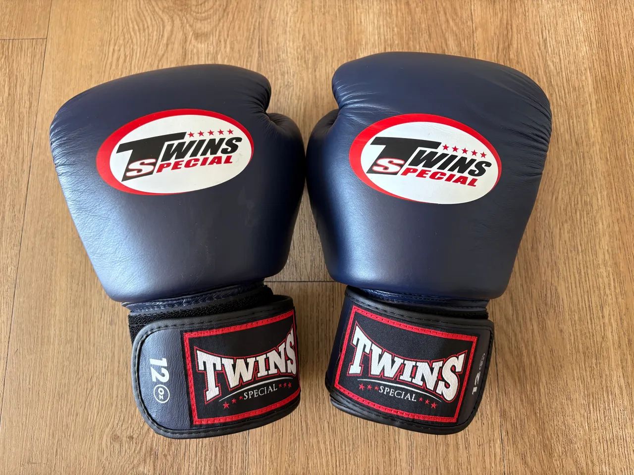 Luva Twins Boxe Muay Thai 12 oz