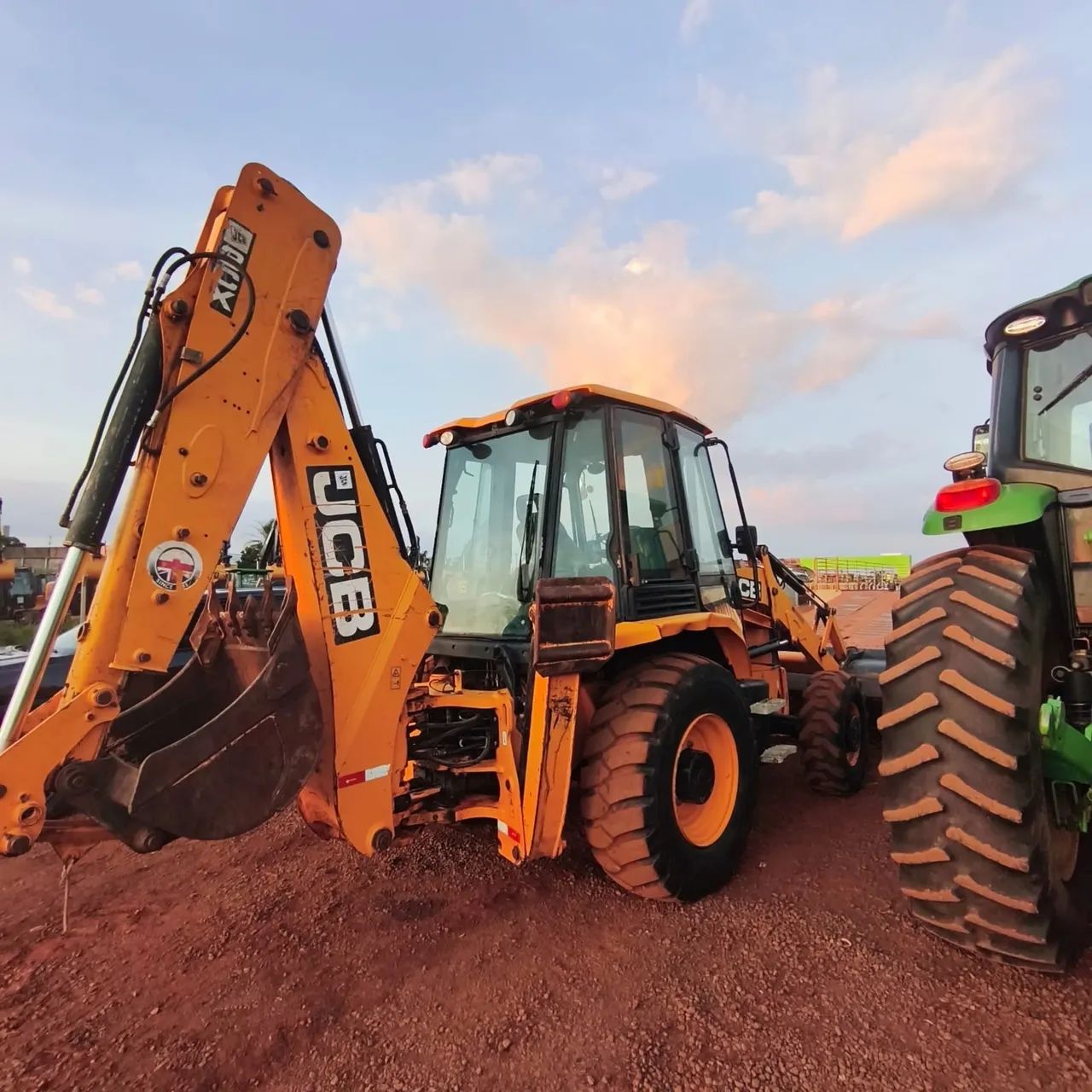Retroescavadeira jcb 3cx 2019  - Foto 2