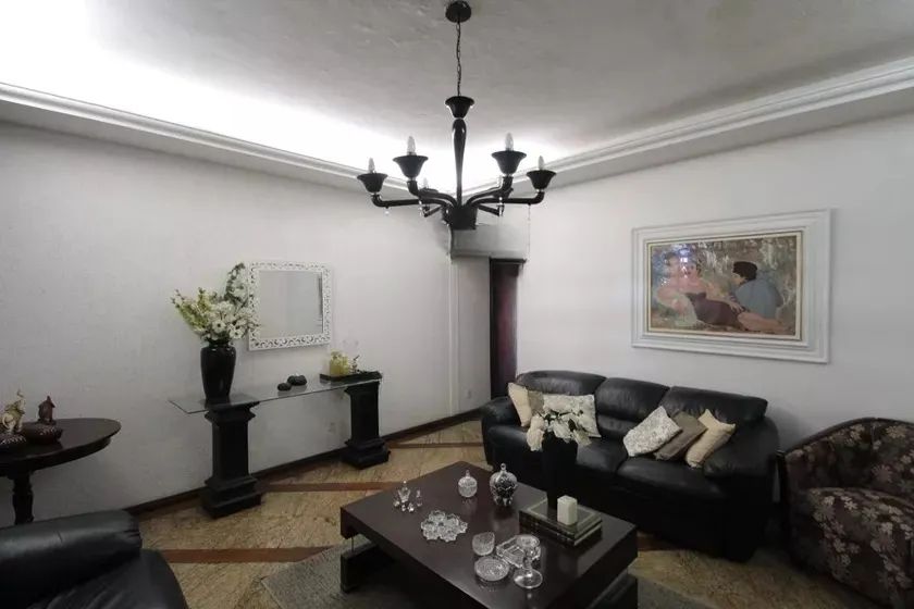Casa à Venda - Ouro Preto, 5 Quartos, 551 m2