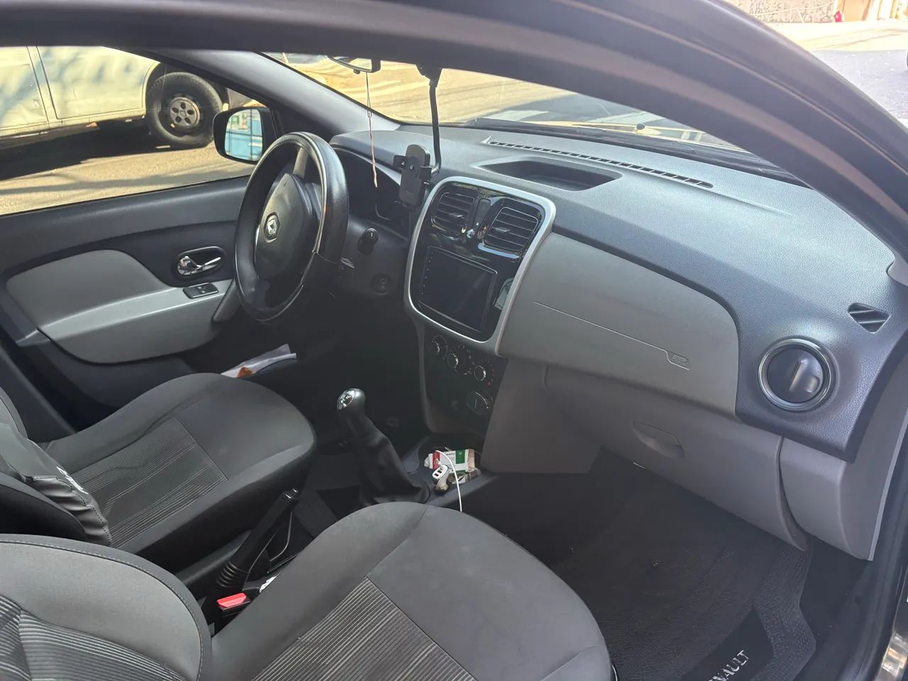 Renault Logan Expression Flex 1.0 12V 4P 2018 - Foto 4