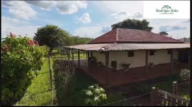SÍTIO À VENDA