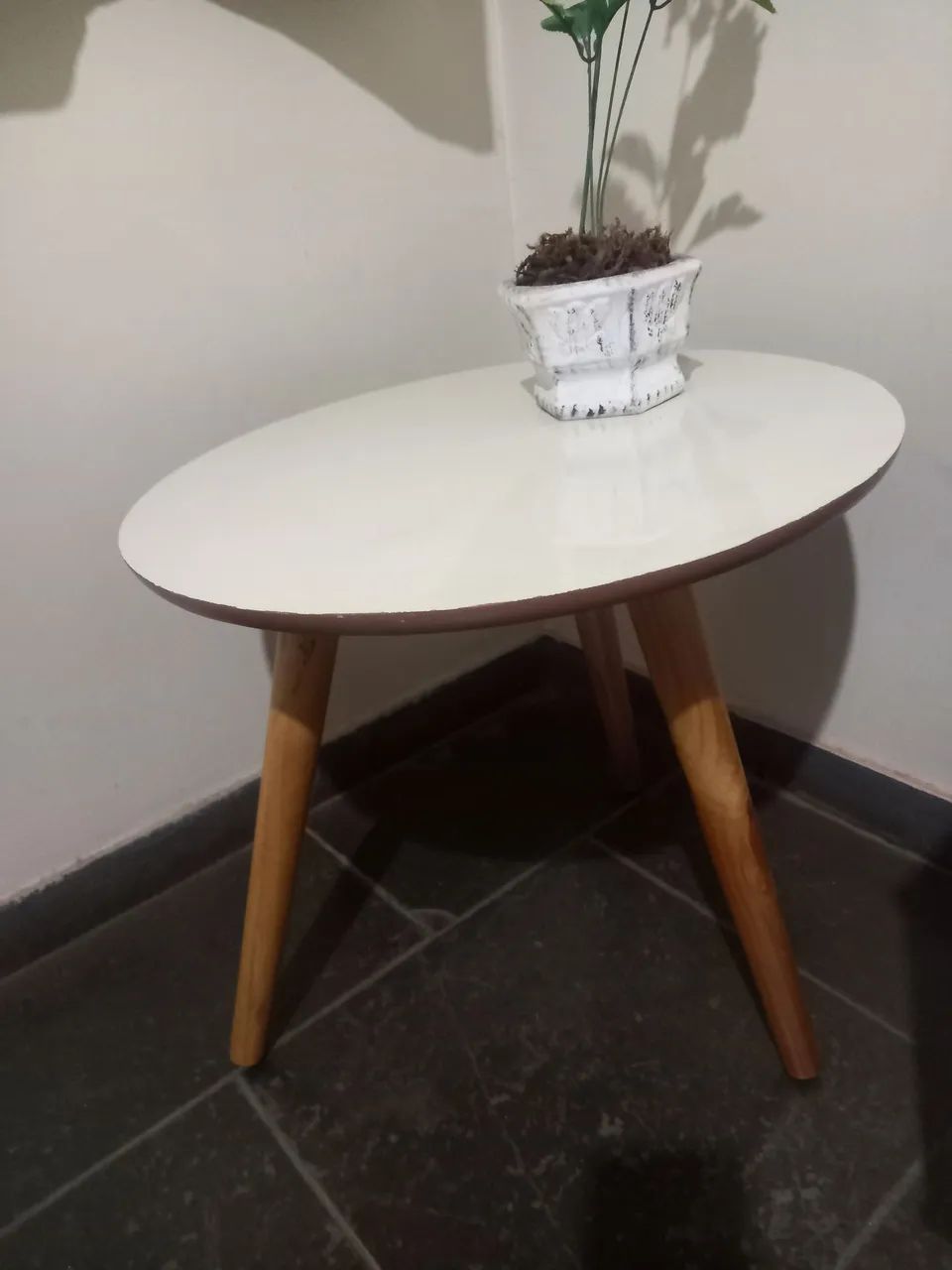 Mesinha de canto  retrô - Foto 2