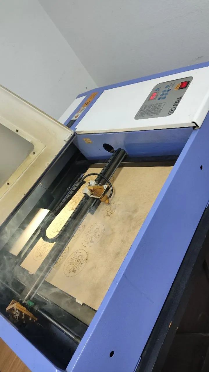 Máquina laser co2 CNC  50w. 40x40 - Foto 2
