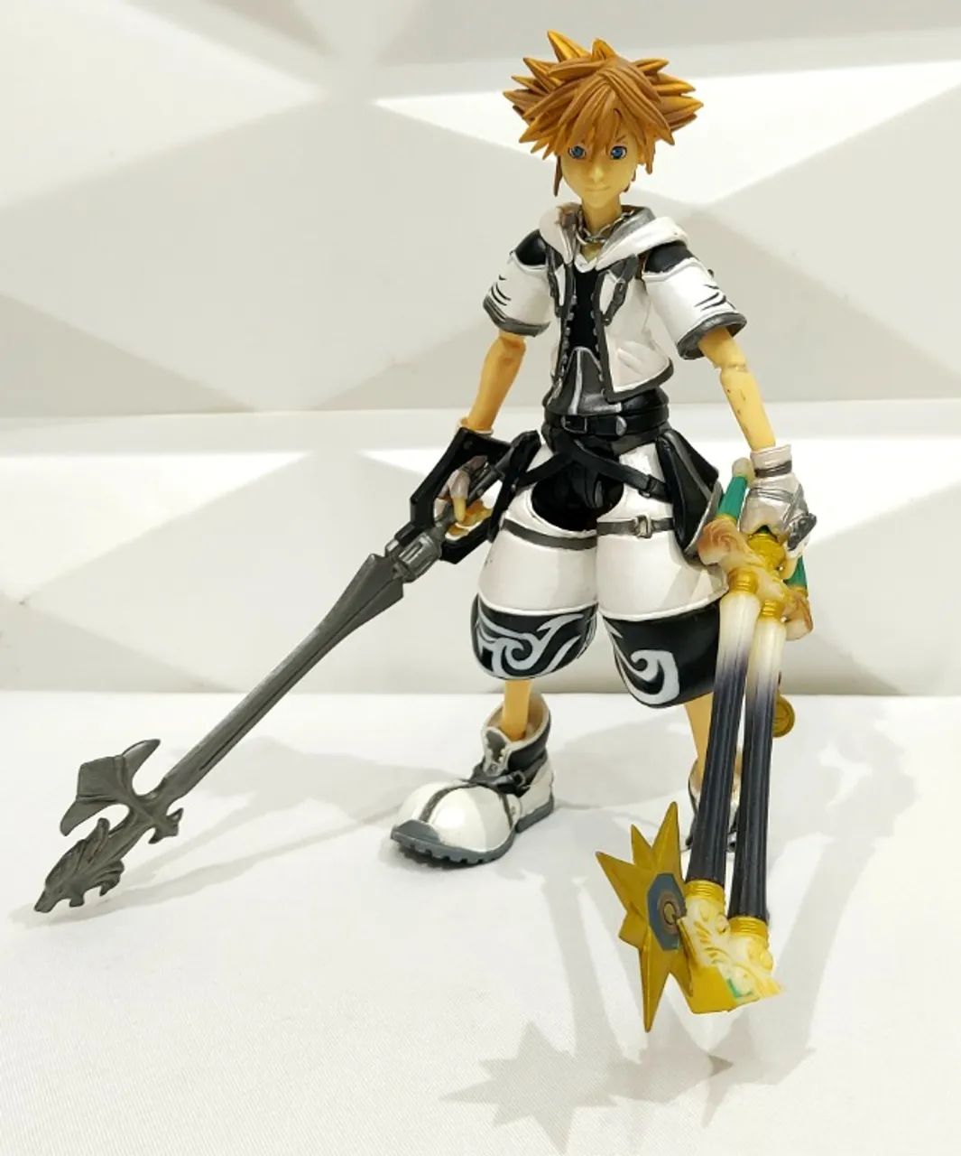 Play Arts Kingdom Hearts Ii Sora Final Form Bootleg - Leia  - Foto 2
