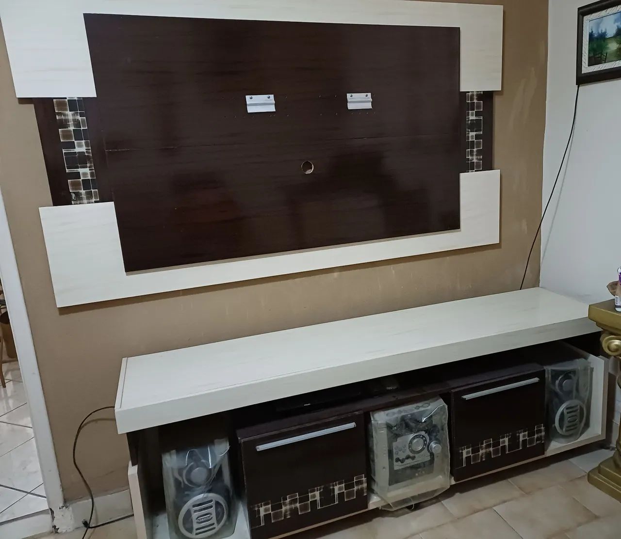Hack e painel de tv