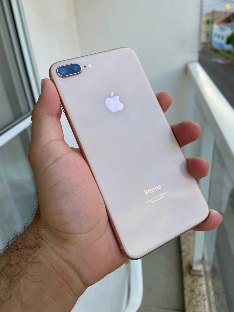 iPhone 8 Plus