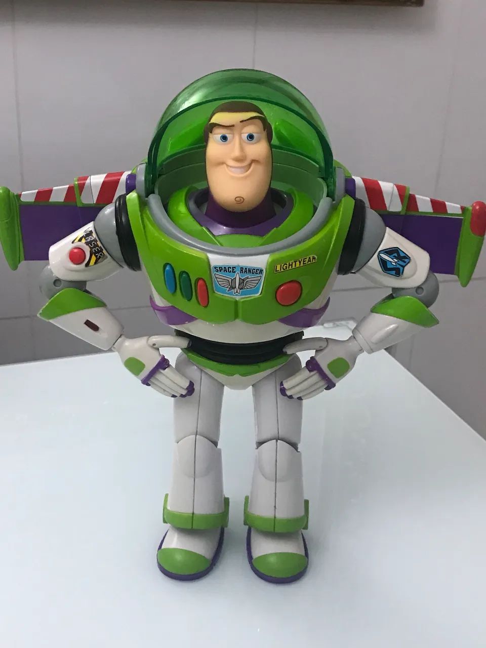 Buzz Lightyear boneco Toy Story português  - Foto 2